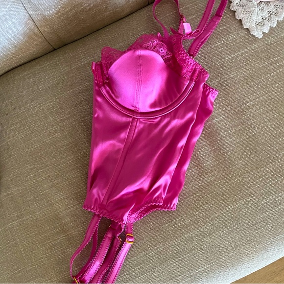 Hot Pink Bustier - Picture 2 of 4